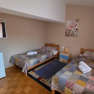 https://vila-bbq.hotels-in-ljubljana.com